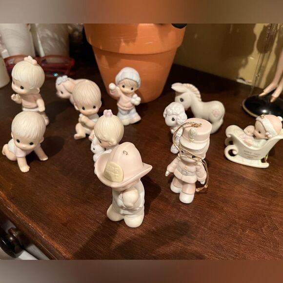 HUGE PRECIOUS MOMENTS PORCELAIN COLLECTION 11 - Picture 2 of 13